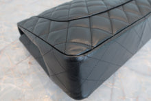 Load image into Gallery viewer, CHANEL Medium Matelasse single flap chain shoulder bag Lambskin Black/Silver hadware Shoulder bag 700090027