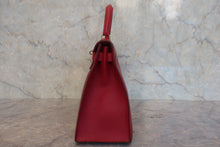 画像をギャラリービューアに読み込む, HERMES/エルメス ケリー28 クシュベル ルージュヴィフ 〇W刻印 ショルダーバッグ 800020020