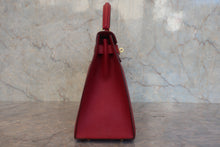 画像をギャラリービューアに読み込む, HERMES/エルメス ケリー28 クシュベル ルージュヴィフ 〇W刻印 ショルダーバッグ 800020020