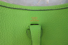画像をギャラリービューアに読み込む, HERMES/エルメス エブリンTPM トリヨンクレマンス アップルグリーン ショルダーバッグ 700050085