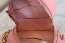 Load image into Gallery viewer, CHANEL Matelasse round chain shoulder bag Lambskin Pink/Gold hadware Shoulder bag 700090023