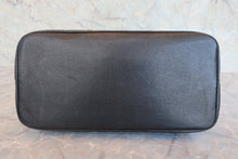 Load image into Gallery viewer, CHANEL Medallion Tote Caviar skin Black/Silver hadware Tote bag 800090071