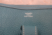 Load image into Gallery viewer, HERMES EVELYNE1 GM Clemence leather Blue jean □I Engraving Shoulder bag 700120209