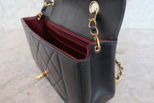 Load image into Gallery viewer, CHANEL  Diana matelasse chain shoulder bag Lambskin Black/Gold hadware Shoulder bag 700090028