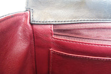 Load image into Gallery viewer, CHANEL Medium Matelasse single flap chain shoulder bag Lambskin Black/Gold hadware Shoulder bag 700080168