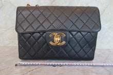 Load image into Gallery viewer, CHANEL Medium Matelasse single flap chain shoulder bag Lambskin Black/Gold hadware Shoulder bag 700120199
