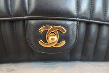 画像をギャラリービューアに読み込む, CHANEL/シャネル マドモアゼルチェーンショルダーバッグ ラムスキン ブラック/ゴールド金具 ショルダーバッグ 800040146