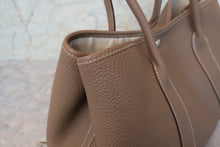 画像をギャラリービューアに読み込む, HERMES/エルメス ガーデンパーティPM ネゴンダ エトゥープ T刻印 トートバッグ 700110112