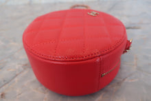 Load image into Gallery viewer, CHANEL Matelasse round chain shoulder bag Caviar skin Red/Gold hadware Shoulder bag 700090026