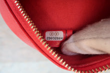 Load image into Gallery viewer, CHANEL Matelasse round chain shoulder bag Caviar skin Red/Gold hadware Shoulder bag 700090026