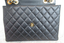 Load image into Gallery viewer, CHANEL Medium Matelasse single flap chain shoulder bag Caviar skin Black/Gold hadware Shoulder bag 700080152