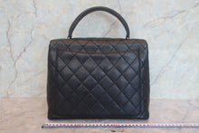 Load image into Gallery viewer, CHANEL Matelasse trapezoid hand bag Caviar skin Black/Silver hadware Hand bag 700120159
