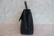 Load image into Gallery viewer, CHANEL Matelasse trapezoid hand bag Caviar skin Black/Silver hadware Hand bag 700120159