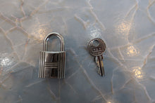 画像をギャラリービューアに読み込む, HERMES/エルメス ピコタンロックMM トリヨンクレマンス ローズウッド □P刻印 ハンドバッグ 700110110