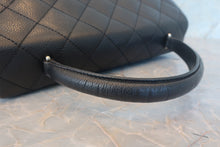 Load image into Gallery viewer, CHANEL Matelasse trapezoid hand bag Caviar skin Black/Silver hadware Hand bag 700120159