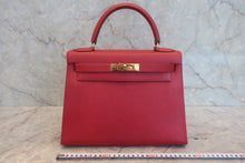 画像をギャラリービューアに読み込む, HERMES/エルメス ケリー28 クシュベル ルージュヴィフ 〇W刻印 ショルダーバッグ 800020021