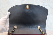 Load image into Gallery viewer, CHANEL Diana matelasse chain shoulder bag Lambskin Black/Gold hadware Shoulder bag 800030093