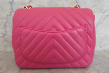 画像をギャラリービューアに読み込む, CHANEL/シャネル Vステッチチェーンショルダーバッグ ラムスキン ピンク/ゴールド金具 ショルダーバッグ 700050123