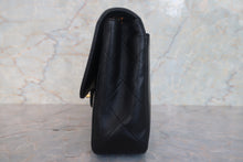 Load image into Gallery viewer, CHANEL Matelasse chain shoulder bag Lambskin Black/Gold hadware Shoulder bag 700120213