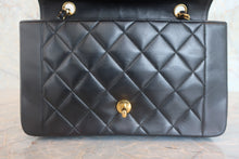 将图片加载到图库查看器,CHANEL/香奈儿 戴妃 CF 链条包 羊皮 Black/Gold hadware(黑色/金色金属) 肩背包 800030078