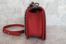 画像をギャラリービューアに読み込む, CHANEL/シャネル ボーイシャネルチェーンショルダーバッグ ソフトキャビアスキン レッド/シルバー金具 ショルダーバッグ 700070069