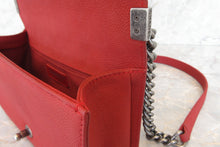 画像をギャラリービューアに読み込む, CHANEL/シャネル ボーイシャネルチェーンショルダーバッグ ソフトキャビアスキン レッド/シルバー金具 ショルダーバッグ 700070069
