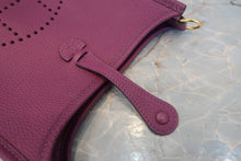 将图片加载到图库查看器,HERMES EVELYNE TPM Clemence leather Anemone Y刻印 Shoulder bag 800080012