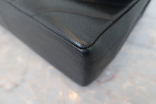 Load image into Gallery viewer, CHANEL Bias stitch chain shoulder bag Caviar skin Black/Gold hadware Shoulder bag 800030067