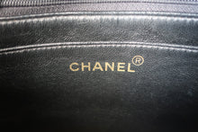 Load image into Gallery viewer, CHANEL Matelasse chain shoulder bag Lambskin Black/Gold hadware Shoulder bag 700120213