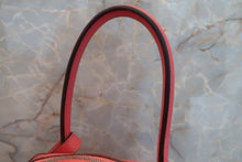 Load image into Gallery viewer, HERMES LINDY 26 Evercolor leather Rose azalee  A Engraving Shoulder bag 700070096