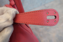 Load image into Gallery viewer, HERMES LINDY 26 Evercolor leather Rose azalee  A Engraving Shoulder bag 700070096