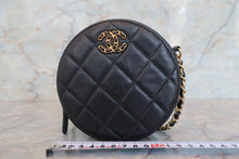 Load image into Gallery viewer, CHANEL Matelasse round chain shoulder bag Lambskin Black/Gold hadware Shoulder bag 700060266