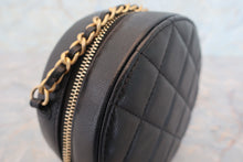 Load image into Gallery viewer, CHANEL Matelasse round chain shoulder bag Lambskin Black/Gold hadware Shoulder bag 700060266