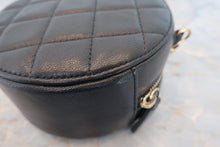 Load image into Gallery viewer, CHANEL Matelasse round chain shoulder bag Lambskin Black/Gold hadware Shoulder bag 700060266