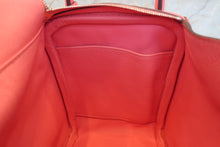 Load image into Gallery viewer, HERMES LINDY 26 Evercolor leather Rose azalee  A Engraving Shoulder bag 700070096
