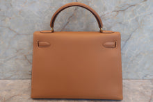 Load image into Gallery viewer, HERMES KELLY 32 Graine Couchevel leather Natural 〇Y Engraving Shoulder bag 700090013