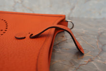画像をギャラリービューアに読み込む, HERMES/エルメス エブリンTPM トリヨンクレマンス オレンジ X刻印 ショルダーバッグ 700030118