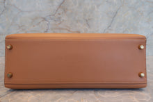 Load image into Gallery viewer, HERMES KELLY 32 Graine Couchevel leather Natural 〇Y Engraving Shoulder bag 700090013