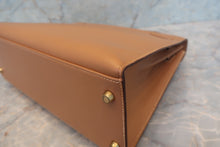 Load image into Gallery viewer, HERMES KELLY 32 Graine Couchevel leather Natural 〇Y Engraving Shoulder bag 700090013