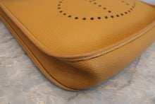 画像をギャラリービューアに読み込む, HERMES/エルメス エブリン1GM アルデンヌ ナチュラル ショルダーバッグ 700110101