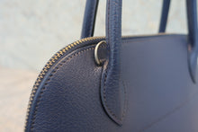 Load image into Gallery viewer, HERMES/BOLIDE 27 Chevre myzore goatskim Blue brighton □J Engraving Shoulder bag 800060148