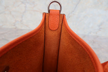 画像をギャラリービューアに読み込む, HERMES/エルメス エブリンTPM トリヨンクレマンス オレンジ X刻印 ショルダーバッグ 700030118