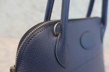 Load image into Gallery viewer, HERMES/BOLIDE 27 Chevre myzore goatskim Blue brighton □J Engraving Shoulder bag 800060148