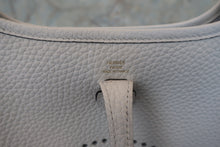 将图片加载到图库查看器,HERMES EVELYNE TPM Clemence leather New white W刻印 Shoulder bag 700020218