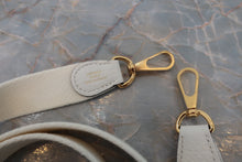 将图片加载到图库查看器,HERMES EVELYNE TPM Clemence leather New white W刻印 Shoulder bag 700020218