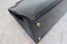 Load image into Gallery viewer, HERMES KELLY 28 Box carf leather Black 〇R Engraving Shoulder bag 700090002