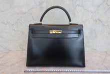 Load image into Gallery viewer, HERMES KELLY 32 Box carf leather Black ○T Engraving Shoulder bag 800090062