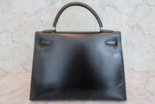 Load image into Gallery viewer, HERMES KELLY 32 Box carf leather Black ○T Engraving Shoulder bag 800090062