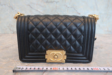 将图片加载到图库查看器,CHANEL/香奈儿 Leboy 链条包 荔枝皮 Black/Gold hadware(黑色/金色金属) 肩背包 800080037