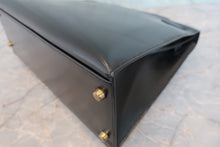 Load image into Gallery viewer, HERMES KELLY 32 Box carf leather Black ○T Engraving Shoulder bag 800090062